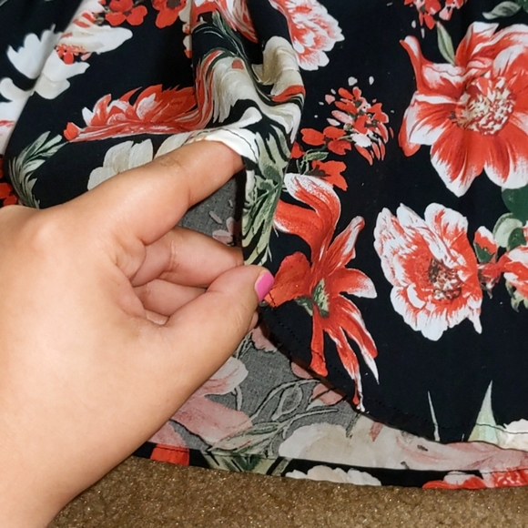 🌼Small A-Line Vintage Floral Skirt🌼 - Picture 8 of 10